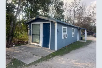 2113 River Road #A, San Marcos, TX 78666 - Photo 2