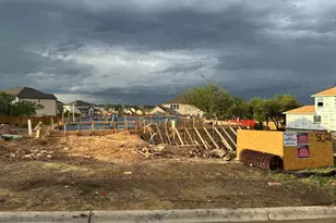 121 Amber Oak Ln, Georgetown, TX 78628 - Photo 2