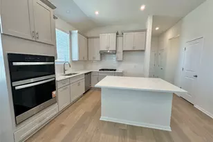 557 Porter Country Pkwy, Buda, TX 78610 - Photo 4
