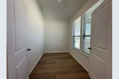 557 Porter Country Parkway, Buda, TX 78610 - Photo 8