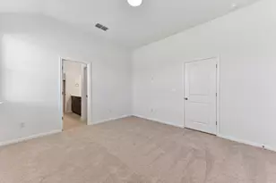 557 Porter Country Pkwy, Buda, TX 78610 - Photo 12
