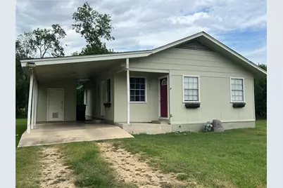 806 W 8th Street, Taylor, TX 76574 - Photo 2