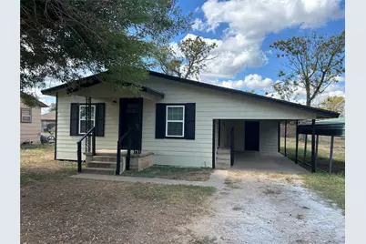 317 Webb Street, Smithville, TX 78957 - Photo 2