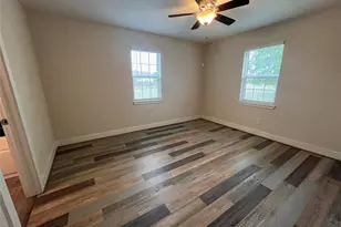 1310 Torres St, Lockhart, TX 78644 - Photo 18