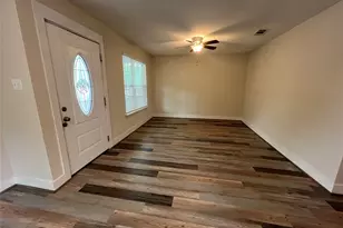 1310 Torres St, Lockhart, TX 78644 - Photo 8