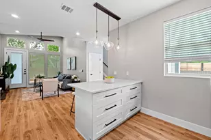 8006 Gault St, Austin, TX 78757 - Photo 6