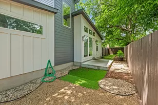 8006 Gault St, Austin, TX 78757 - Photo 18