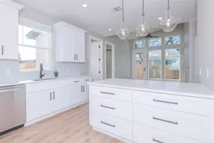 8006 Gault St, Austin, TX 78757 - Photo 8