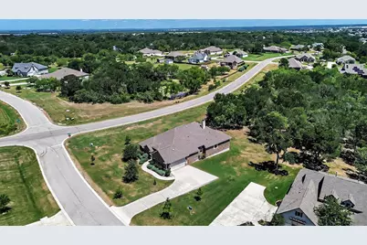 104 Harris Hawk Cove, Cedar Creek, TX 78612 - Photo 34