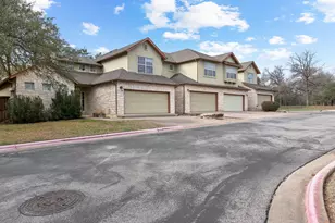 2410 Great Oaks Dr, Round Rock, TX 78681 - Photo 2