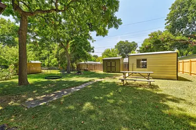 7512 Saint Louis Street, Austin, TX 78757 - Photo 18
