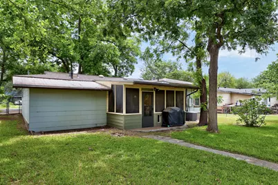 7512 Saint Louis Street, Austin, TX 78757 - Photo 24
