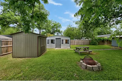 7512 Saint Louis Street, Austin, TX 78757 - Photo 22