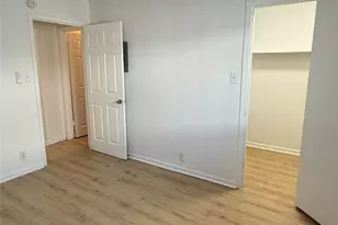 2401 Manor Rd, Austin, TX 78722 - Photo 10