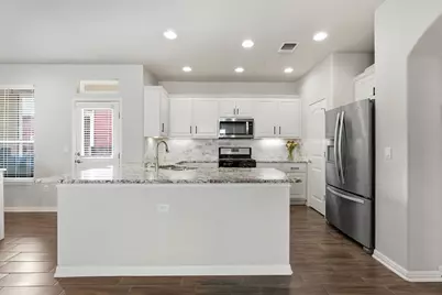 6005 Baythorne Drive, Austin, TX 78747 - Photo 6