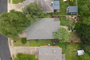 7810 Nairn Dr, Austin, TX 78749 - Photo 28