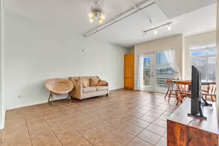 711 W 26th St, Austin, TX 78705 - Photo 8