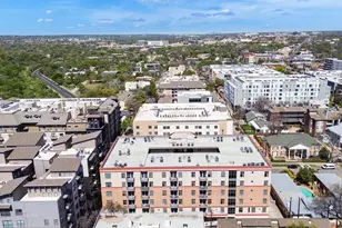 711 W 26th St, Austin, TX 78705 - Photo 24