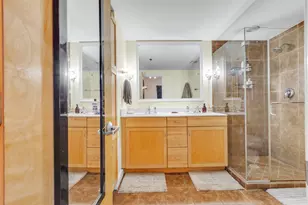 711 W 26th St, Austin, TX 78705 - Photo 20