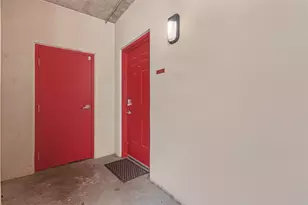 711 W 26th St, Austin, TX 78705 - Photo 4