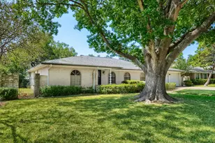 6018 Woodwick Dr, Windcrest, TX 78239 - Photo 4