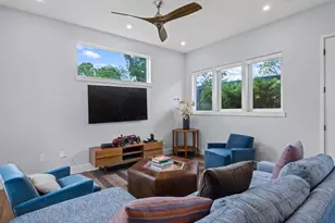 1201 W 39th 1/2 St, Austin, TX 78756 - Photo 10