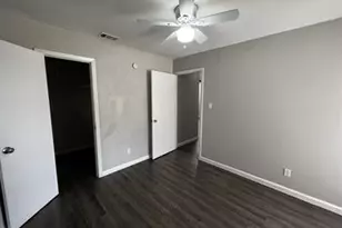 5615 Jacaranda Dr, Austin, TX 78744 - Photo 14