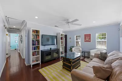 916 E 49th Street, Austin, TX 78751 - Photo 4