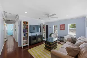 916 E 49th St, Austin, TX 78751 - Photo 4