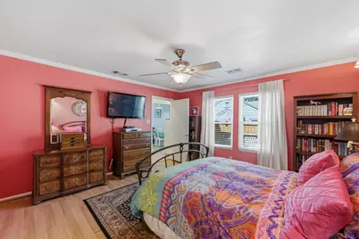 916 E 49th Street, Austin, TX 78751 - Photo 16