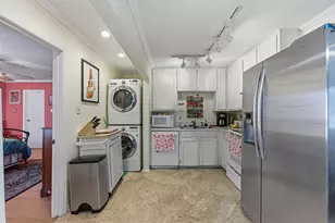 916 E 49th St, Austin, TX 78751 - Photo 10