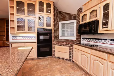 603 Oakwood Drive, Buda, TX 78610 - Photo 6