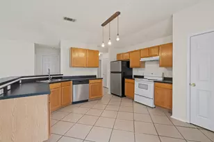 101 Ina Ct, Kyle, TX 78640 - Photo 8