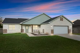 125 Naalehu Ct, Bastrop, TX 78602 - Photo 1