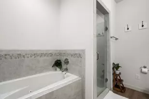 125 Naalehu Ct, Bastrop, TX 78602 - Photo 18