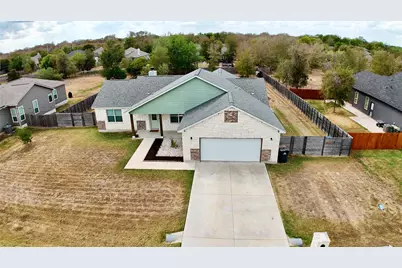 125 Naalehu Court, Bastrop, TX 78602 - Photo 28