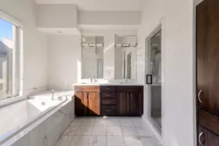 1500 Summit St, Austin, TX 78741 - Photo 12