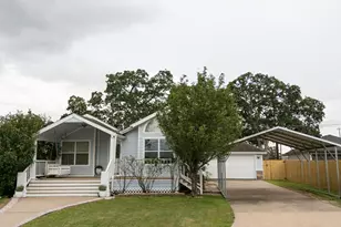 450 Biscayne St, Giddings, TX 78942 - Photo 30