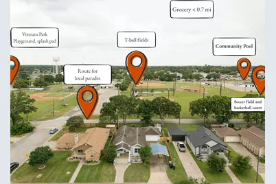450 Biscayne Street, Giddings, TX 78942 - Photo 2