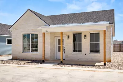 802 S Creek Street #100, Fredericksburg, TX 78624 - Photo 2