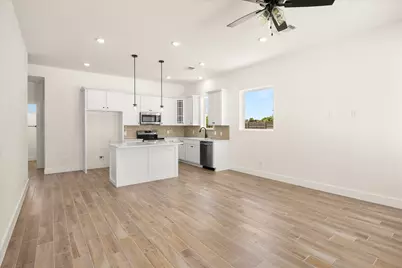 802 S Creek Street #100, Fredericksburg, TX 78624 - Photo 4