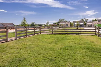 802 S Creek Street #100, Fredericksburg, TX 78624 - Photo 22