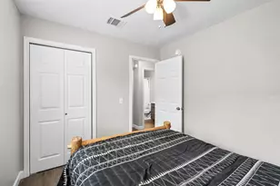 606 Los Robles Rd, Leander, TX 78641 - Photo 12