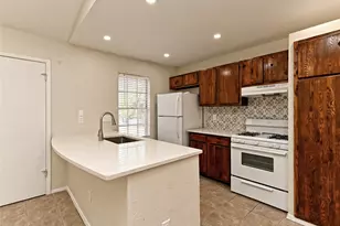 1916 Gracy Farms Ln, Austin, TX 78758 - Photo 6