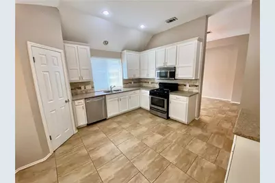209 N Blue Ridge Parkway, Cedar Park, TX 78613 - Photo 6