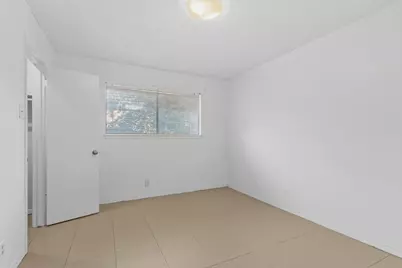 1905 Fairlawn Ln Lane #2, Austin, TX 78704 - Photo 10