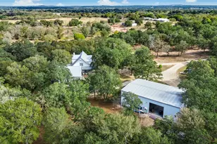 412 Woody Hollow Rd, Luling, TX 78648 - Photo 32