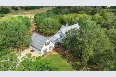 412 Woody Hollow Road, Luling, TX 78648 - Photo 12