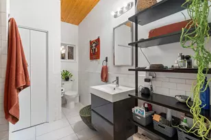412 W Croslin St, Austin, TX 78752 - Photo 32