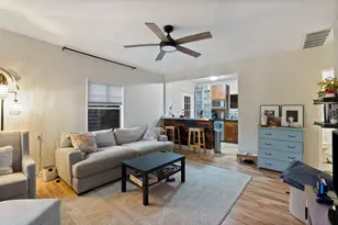 412 W Croslin St, Austin, TX 78752 - Photo 6